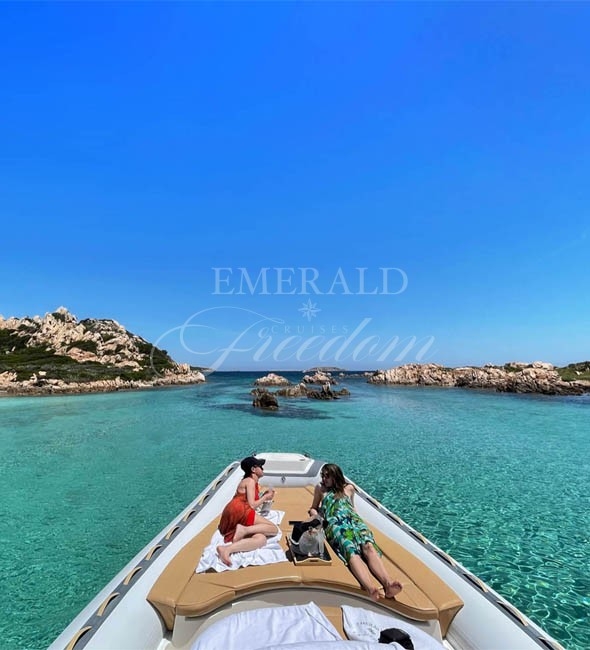 emerald-boat-cruises-la-maddalena-image-4